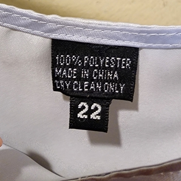 Women's Gray Silke Satin plus size tank top size 22 - Picture 3 of 7